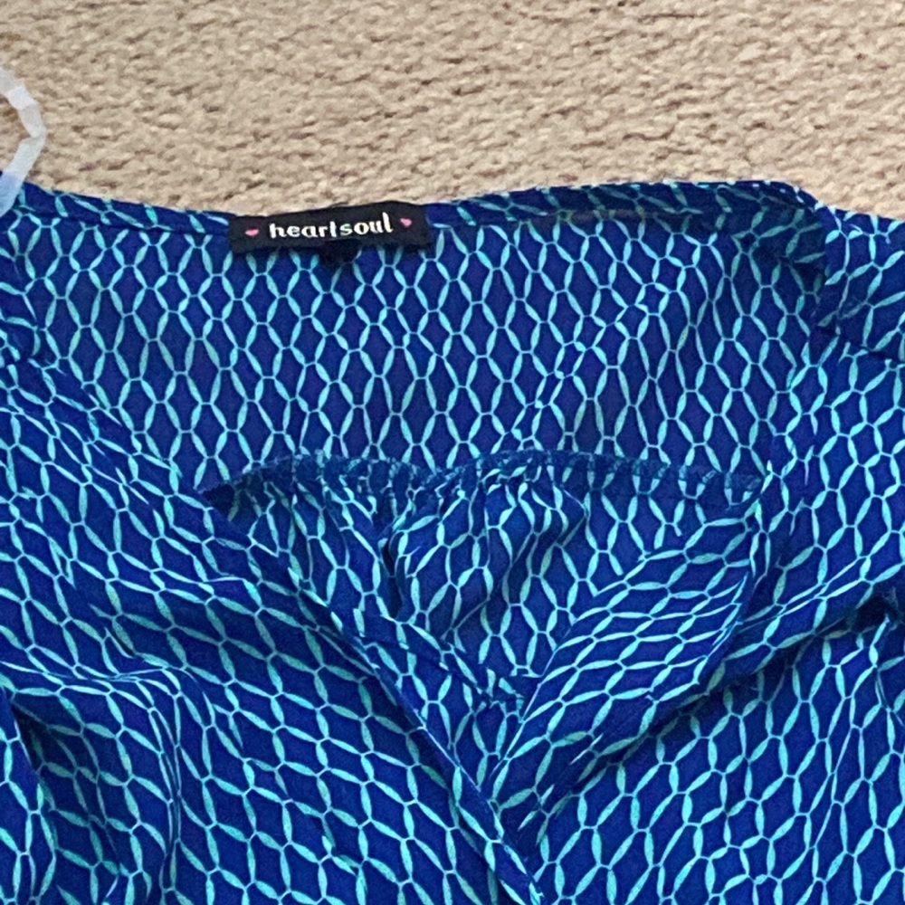 Patterned Blouse - Picture 3 of 8